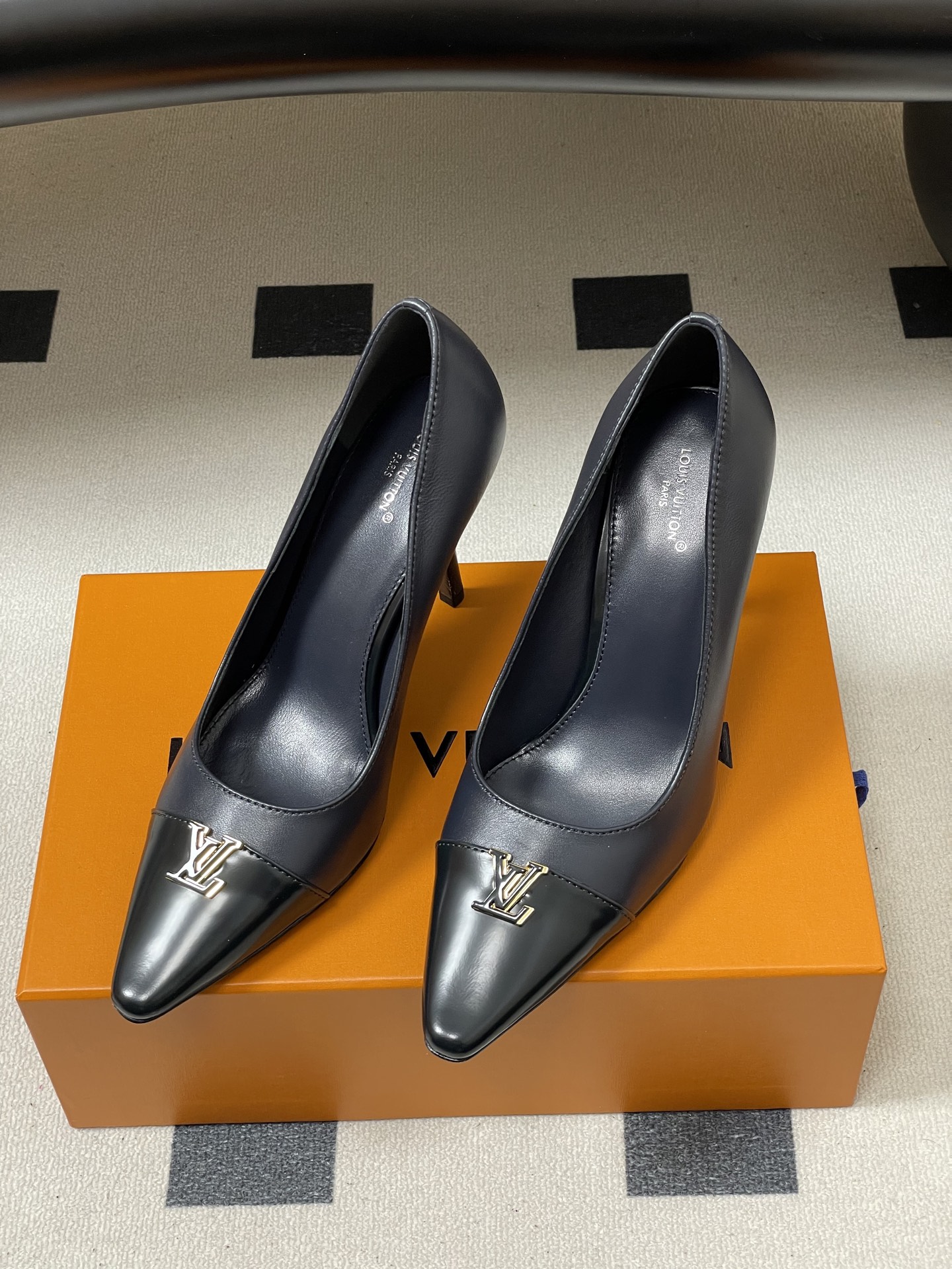 Women's high heels
